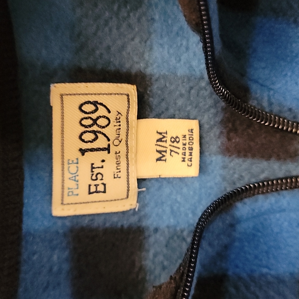 Boys sweater, children's place, size 7/8, blue plaid - Picture 2 of 4